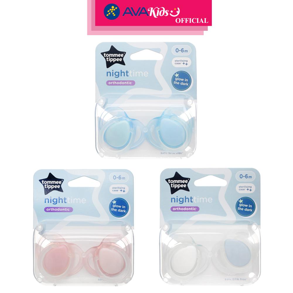 Bộ 2 ti ngậm TOMMEE TIPPEE dạ quang Night Time (0 - 6 tháng) - Màu ngẫu nhiên - Hàng Chính Hãng