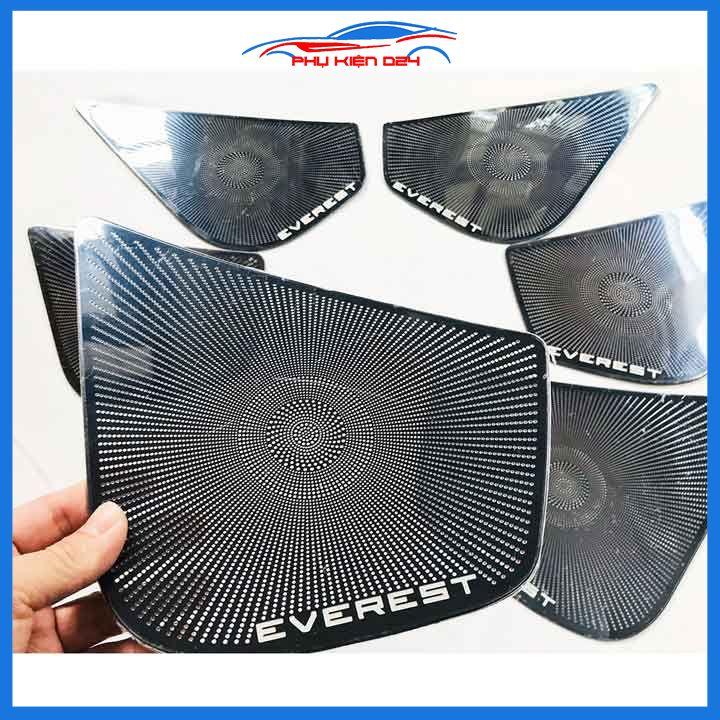 Bộ ốp màng loa vân Titan cho xe Everest 2016-2017-2018-2019-2020-2021-2022 chống xước trang trí nội thất ô tô