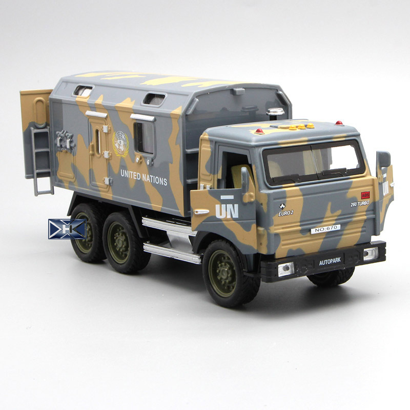 Xe ô tô tải quân đội đồ chơi trẻ em mô hình xe bằng hợp kim tỉ lệ 1:32 có âm thanh động cơ và đèn