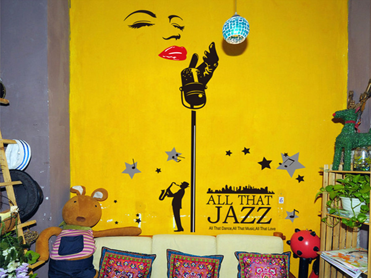 Decal dán tường micro hát và âm nhạc bst9020