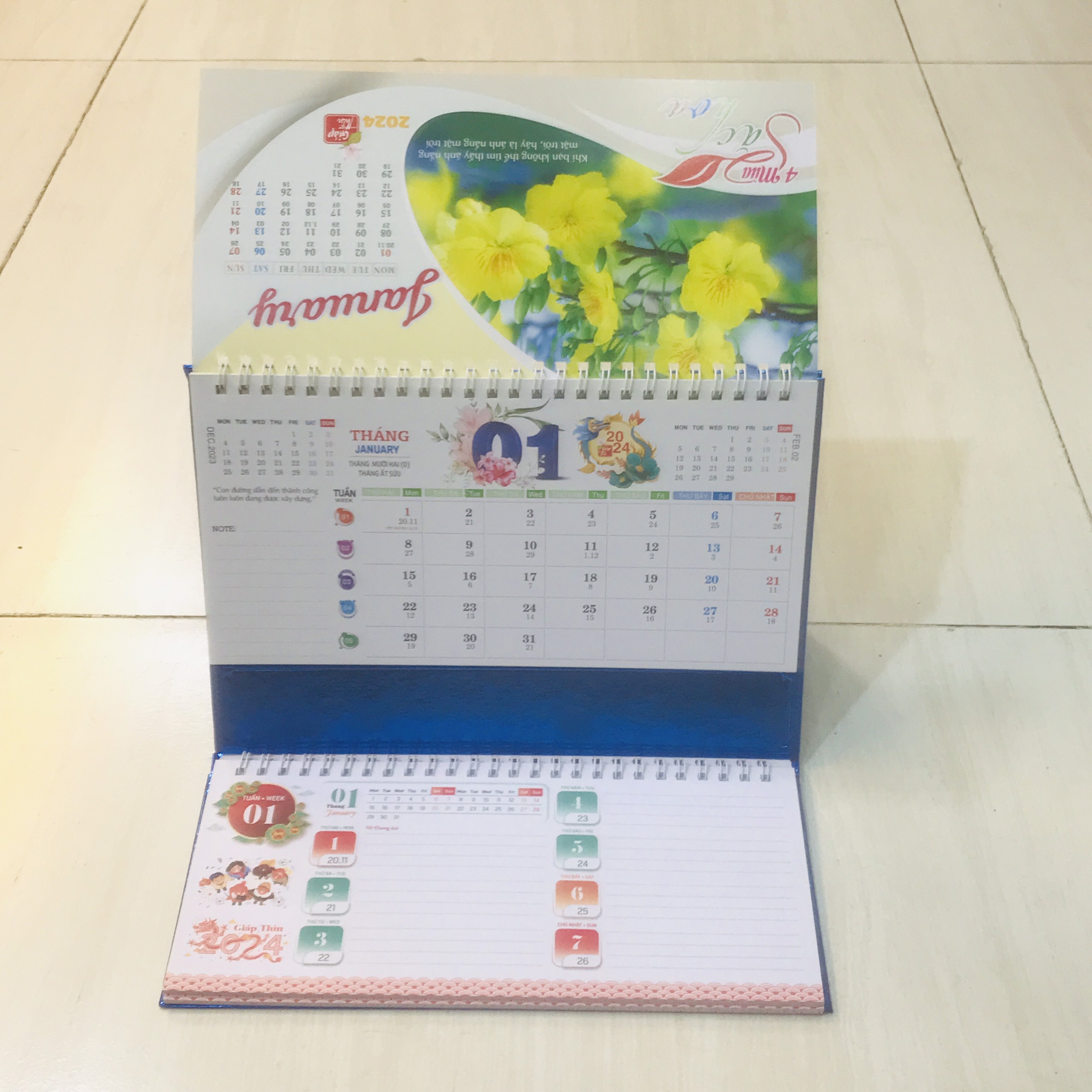Lịch 2024 để bàn khổ 24*16cm có phần ghi chú`