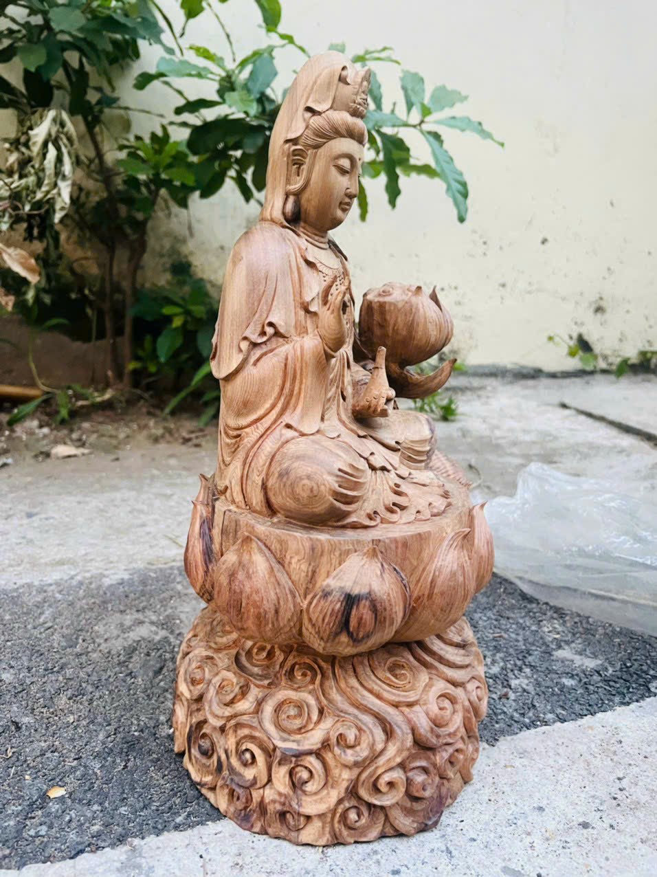 Tượng phật bà quan âm bồ tát gỗ bách xanh thơm phức kt cao 40×23×18cm