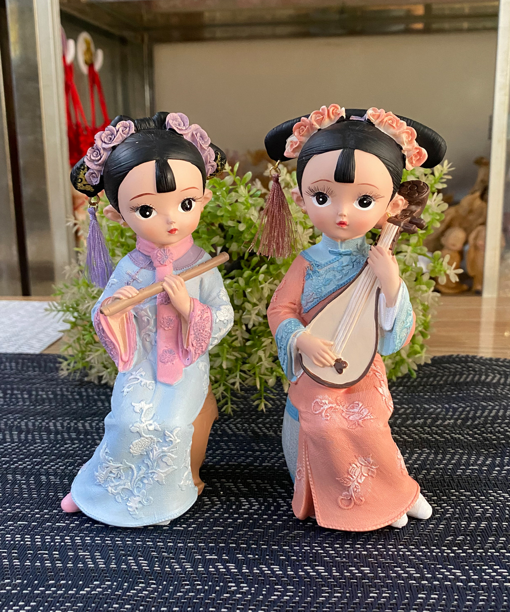 Tượng thiếu nữ đánh đàn 15cm