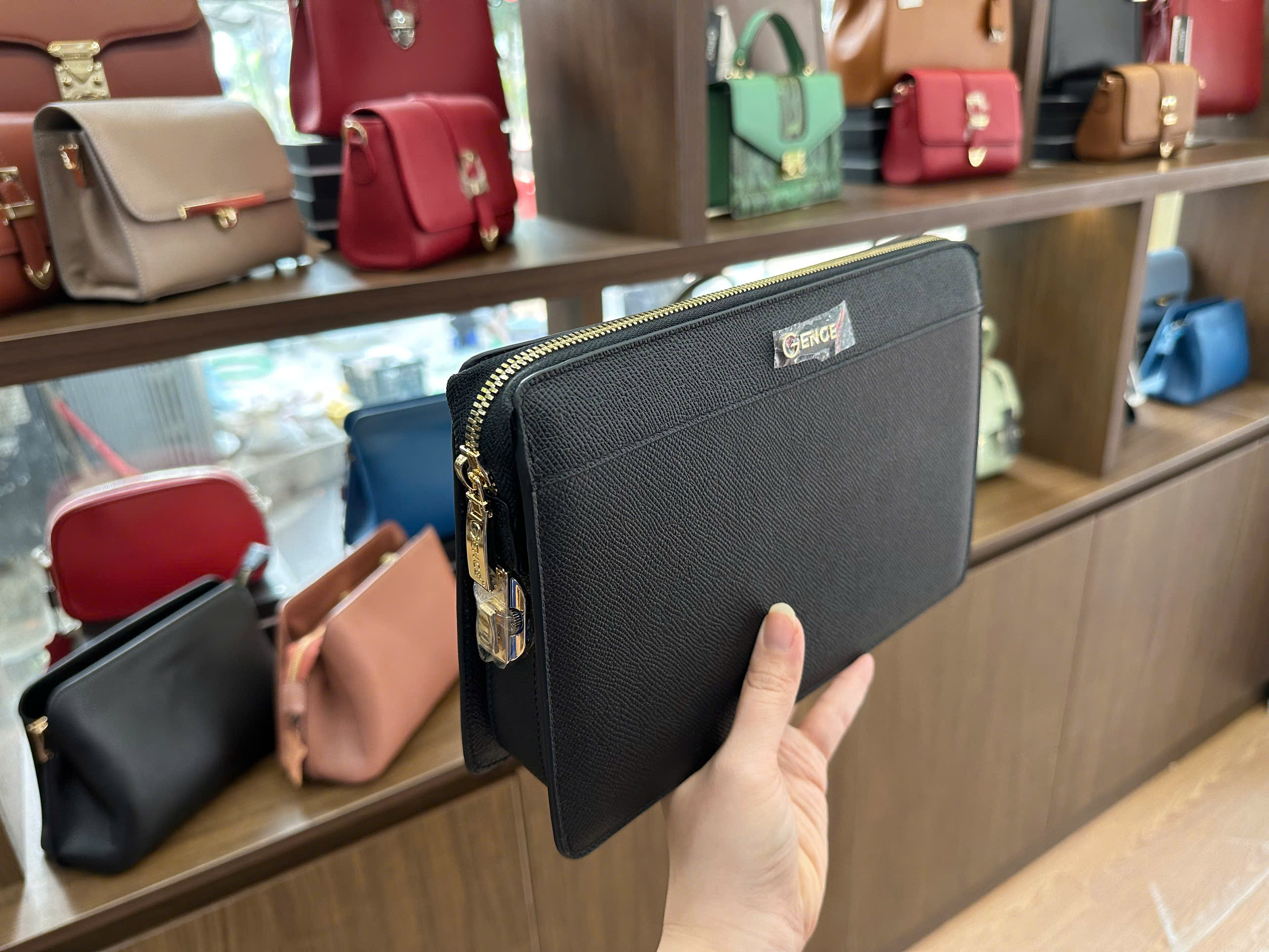 Clutch Da Hàng Hiệu Ví Nam Cầm Tay Công Sở GENCE HT11 Da Bò Cao Cấp Màu Đen Hai Phân Loại Khóa Thường Và Khóa Số