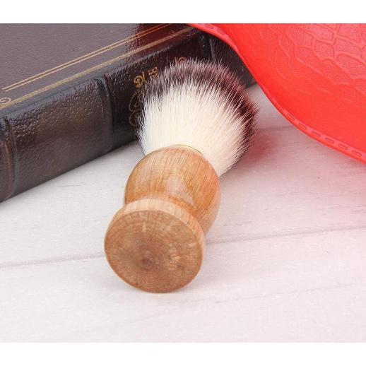 Cọ cán gỗ dùng để bôi bọt cạo râu với lông mềm mại tiện lợi cho nam