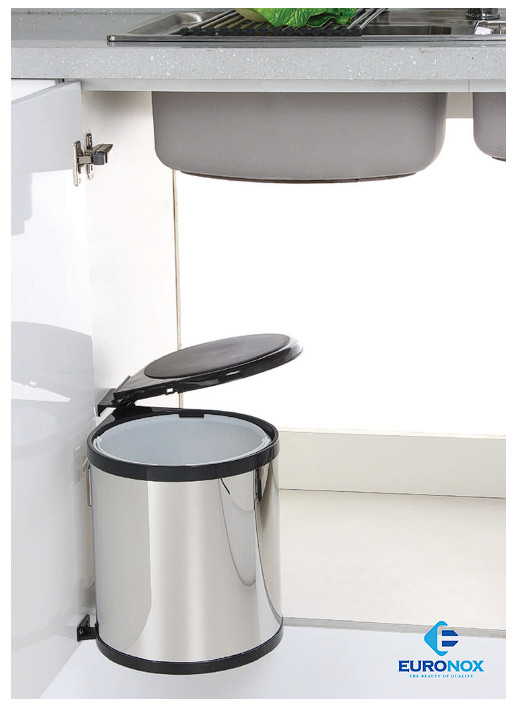 Thùng đựng rác thông minh gắn cánh Smart Trash Can with Wings Attached