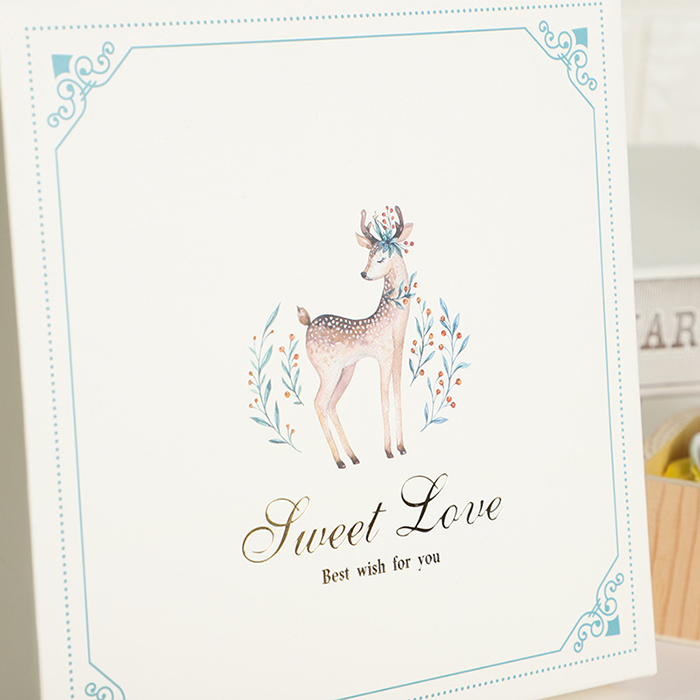 Hộp đựng quà vuông kiểu cổ điển chú Hươu kèm túi Hộp đựng quà vuông kiểu cổ điển chú Hươu kèm túi