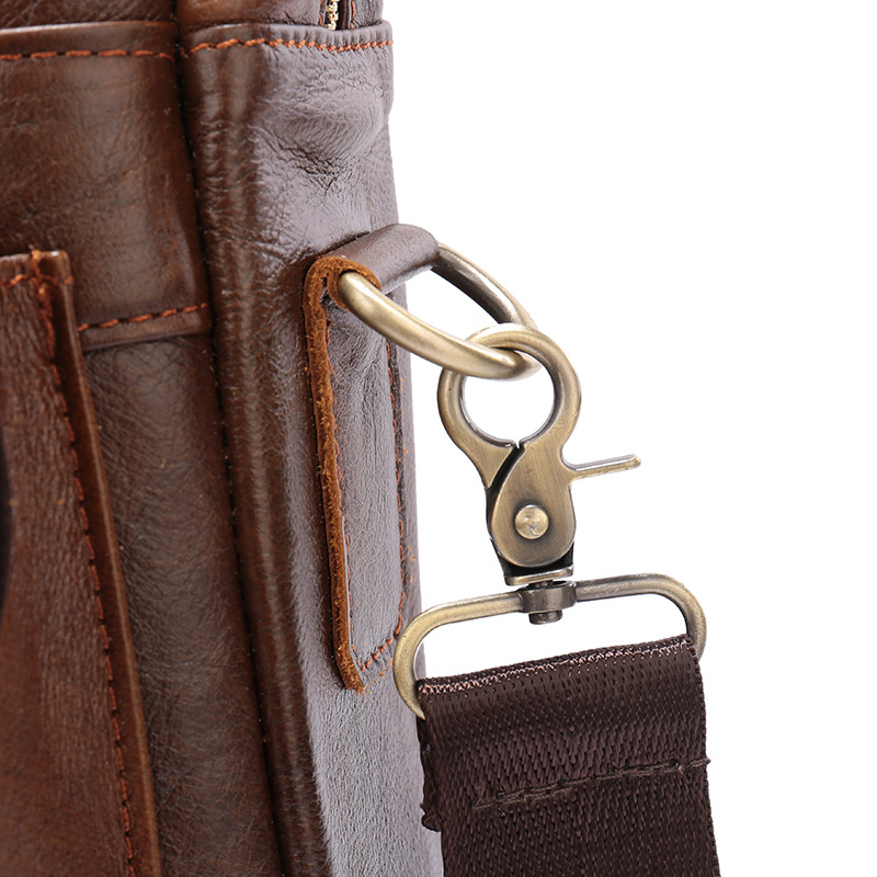 Túi đeo chéo nam DA BÒ  thật phong cách mới - DCN9457