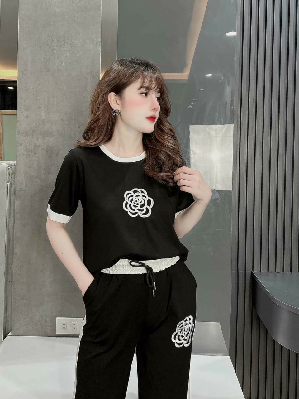 Đồ bộ thun form rộng quần ống suông thêu hoa cao cấp