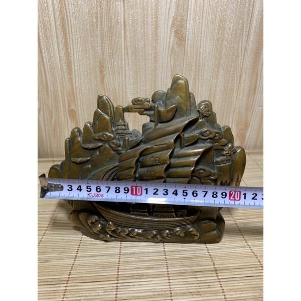 Thuyền buồm bằng đồng