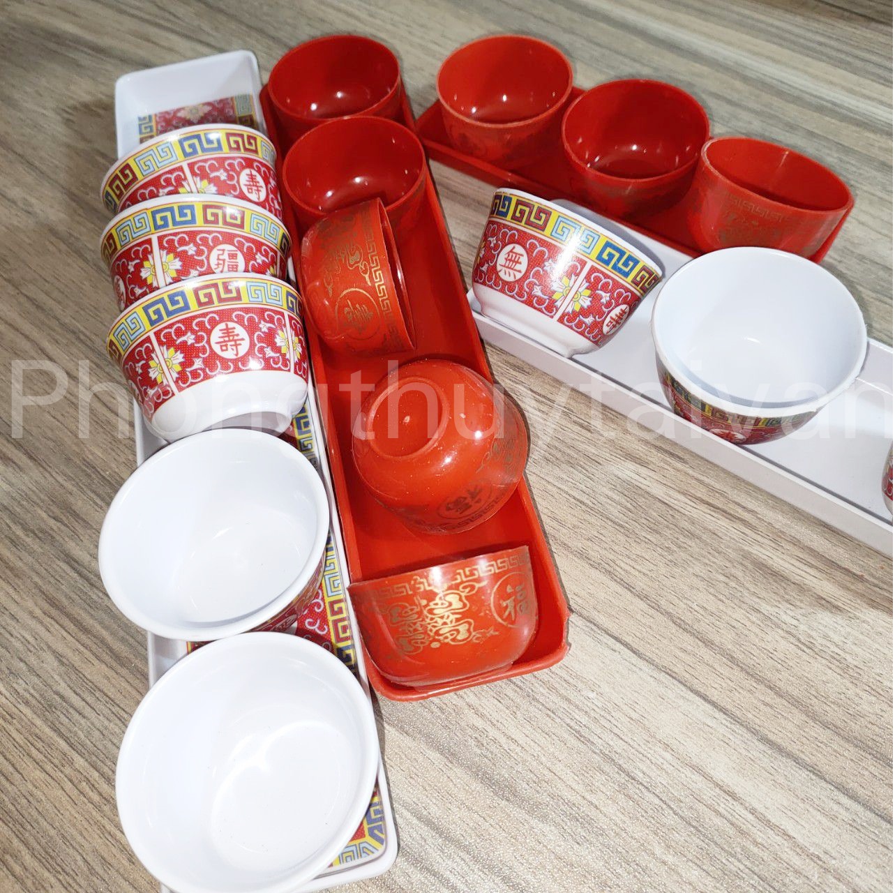 Khay chum bàn thờ 3 ly, 5 ly mica, nhựa đỏ kèm đế - thờ cúng.