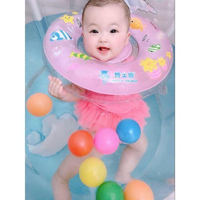 Bể bơi thành cao