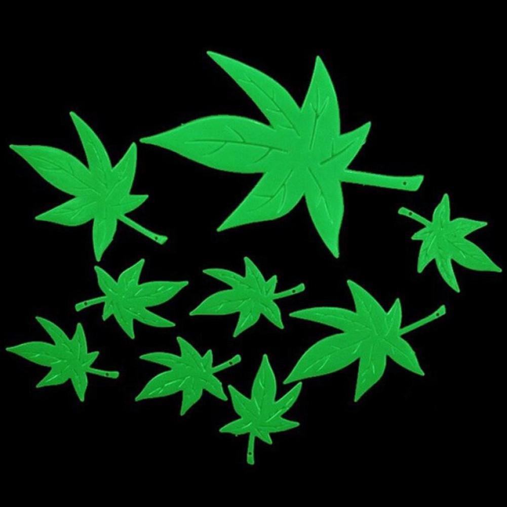 Bộ 10 miếng dán tường hình lá phong tím hiệu ứng dạ quang