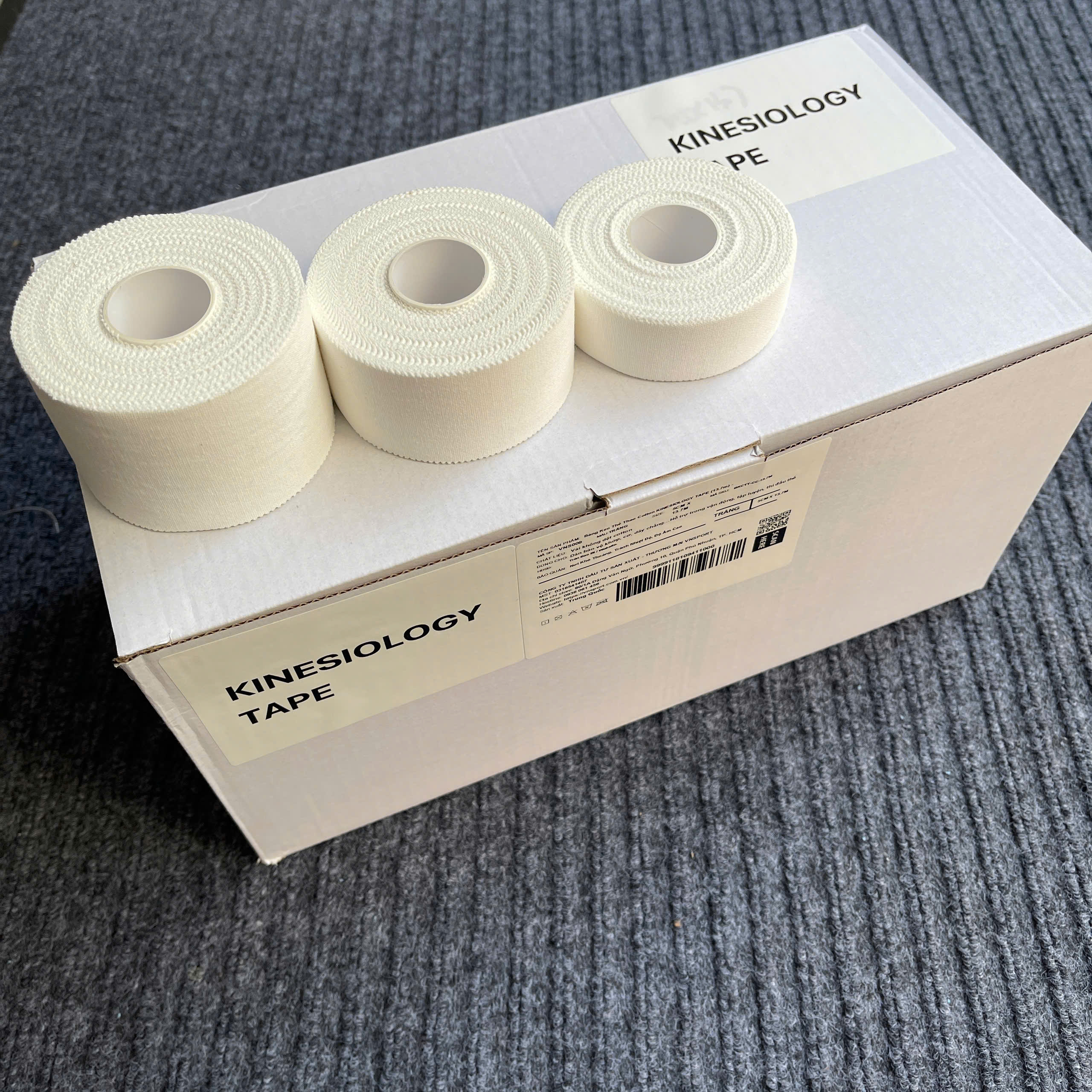 Băng Keo Thể Thao Cao Cấp Cotton Trắng KINESIOLOGY TAPE - VNS009 (13.7m), Băng Keo Thể Thao Cao Cấp Chuyên Dụng Bảo Vệ Khớp Cho Các Bộ Môn Thể Thao (Hàng Chính Hãng)