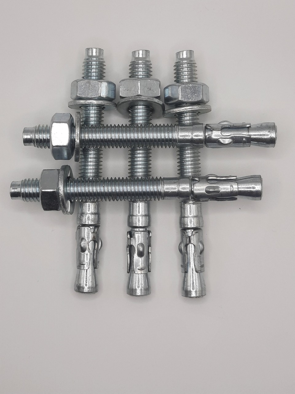 Bu lông nở 3 cánh M10x100 sắt xi kẽm