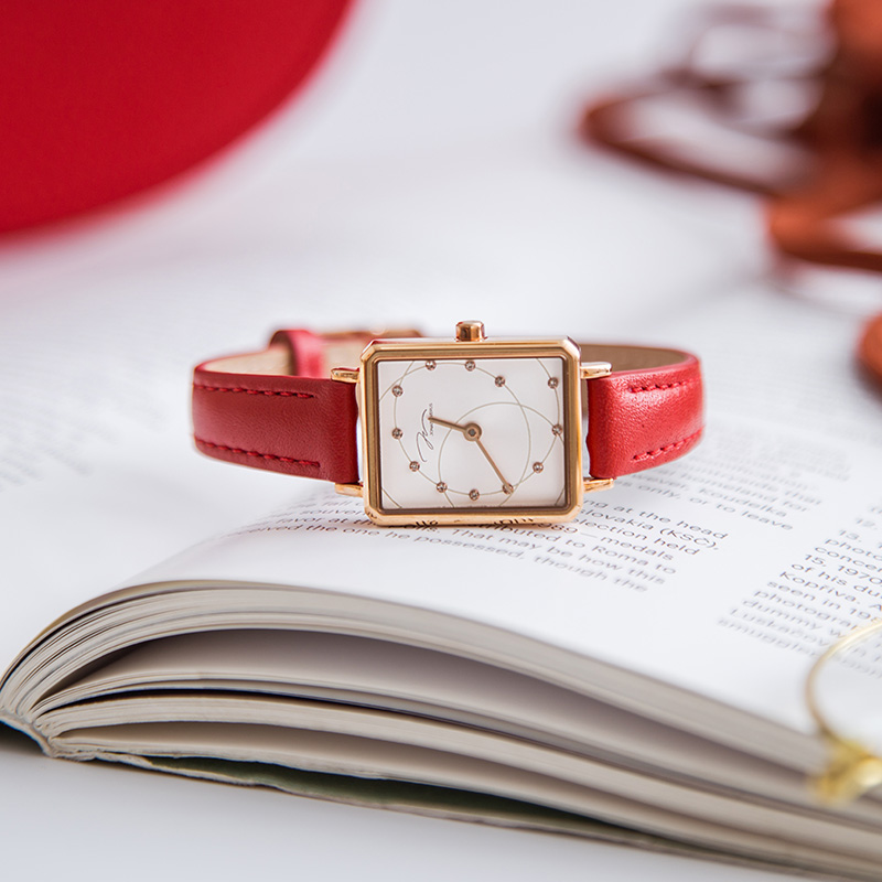 Đồng hồ đeo tay Nữ hiệu JONAS & VERUS X02060-Q3.PPWLR, Máy Pin (Quartz), Kính sapphire chống trầy xước, Dây Da Italy