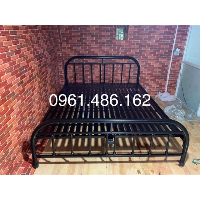 Giường đen bo góc kiểu tây - BH 18 tháng -Freeship HCM
