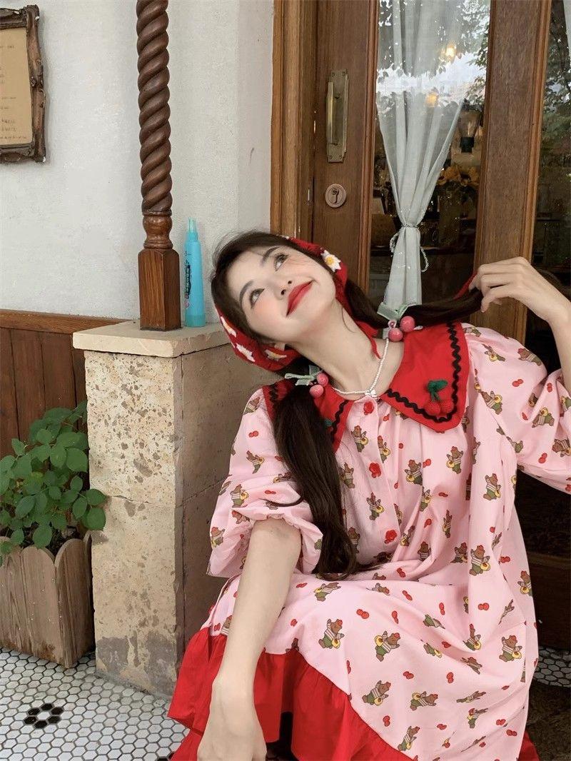 CHENGRUI Phim hoạt hình gấu con in anh đào va chạm màu nối mùa hè phiên bản Hàn Quốc lỏng lẻo giảm tuổi búp bê ngắn tay áo đầm cho phụ nữ