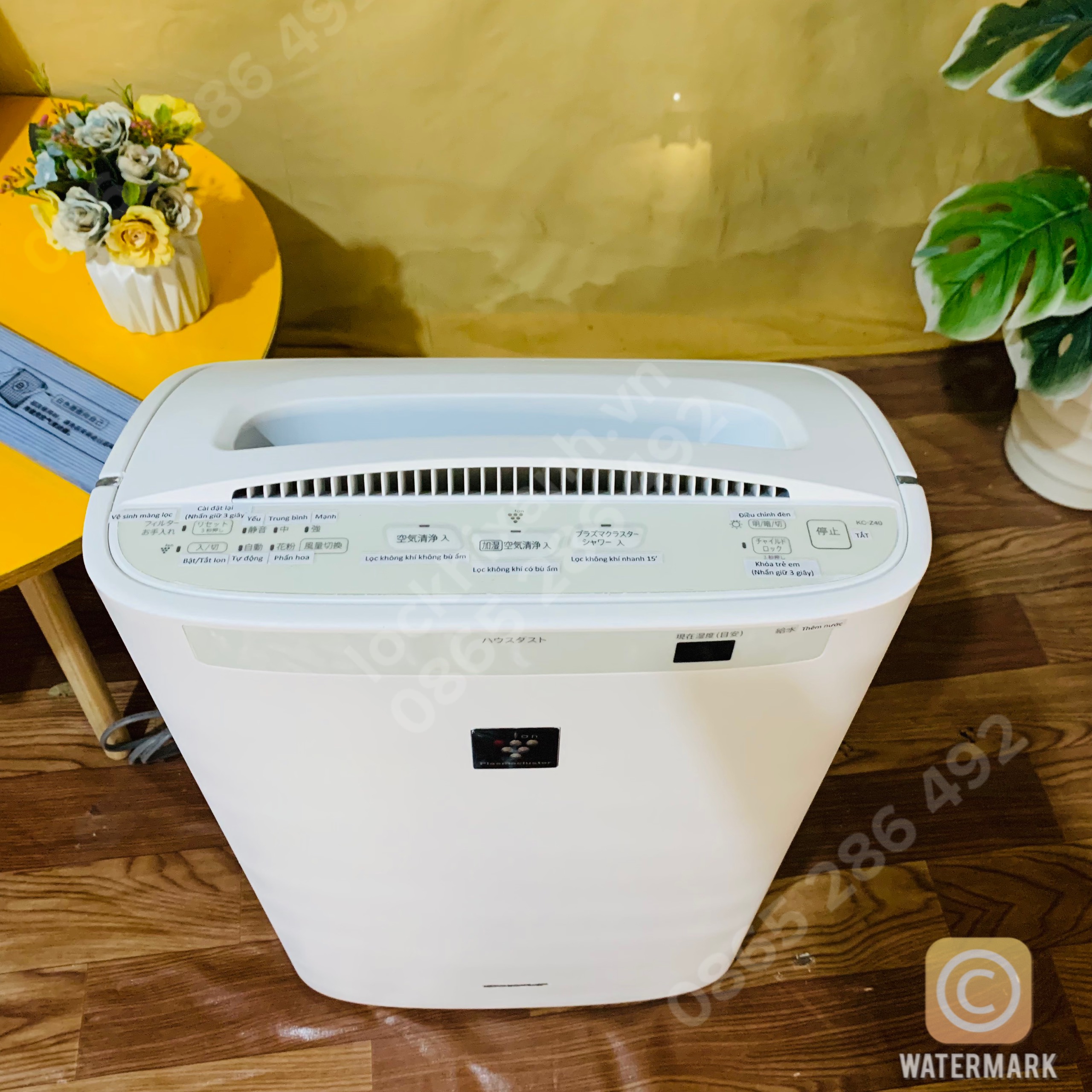 Máy lọc không khí giá rẻ Sharp KC 45-50 hiển thị độ ẩm, bù ẩm, khử khuẩn, lọc bụi mịn, màng lọc thay mới