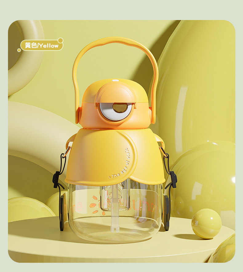 Bình nước Minion 1000ml Màu Vàng Dễ Thương Giành Cho Bé Đi Học