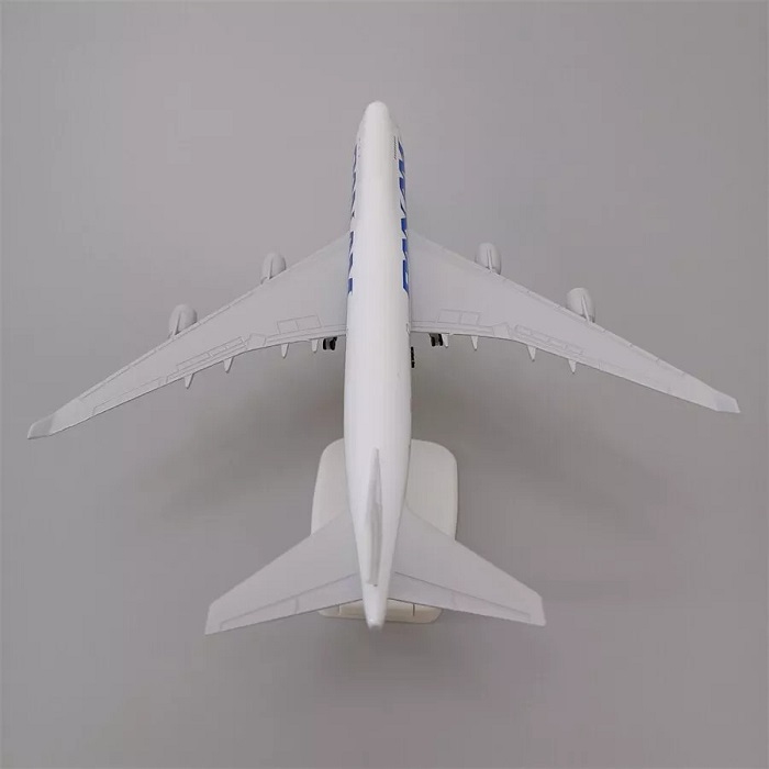 Mô hình máy bay tĩnh PAN AM  B747 20cm có bánh xe