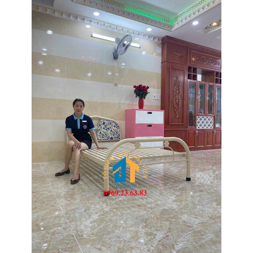 Giường sắt ngang 1m dài 2m giá rẻ Đại Thành