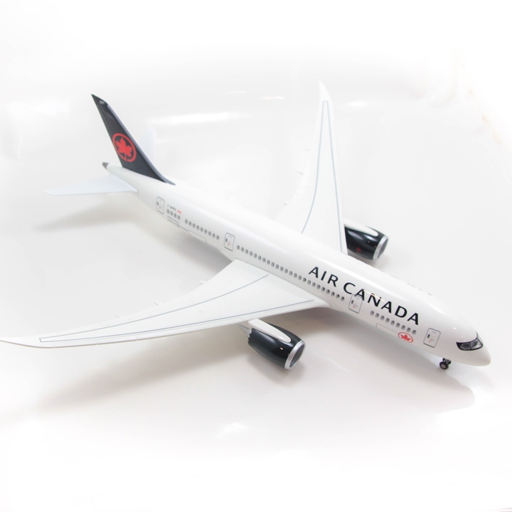 MÔ HÌNH MÁY BAY B787 CANADA AIRLINES 47CM (CÓ LED) EVERFLY