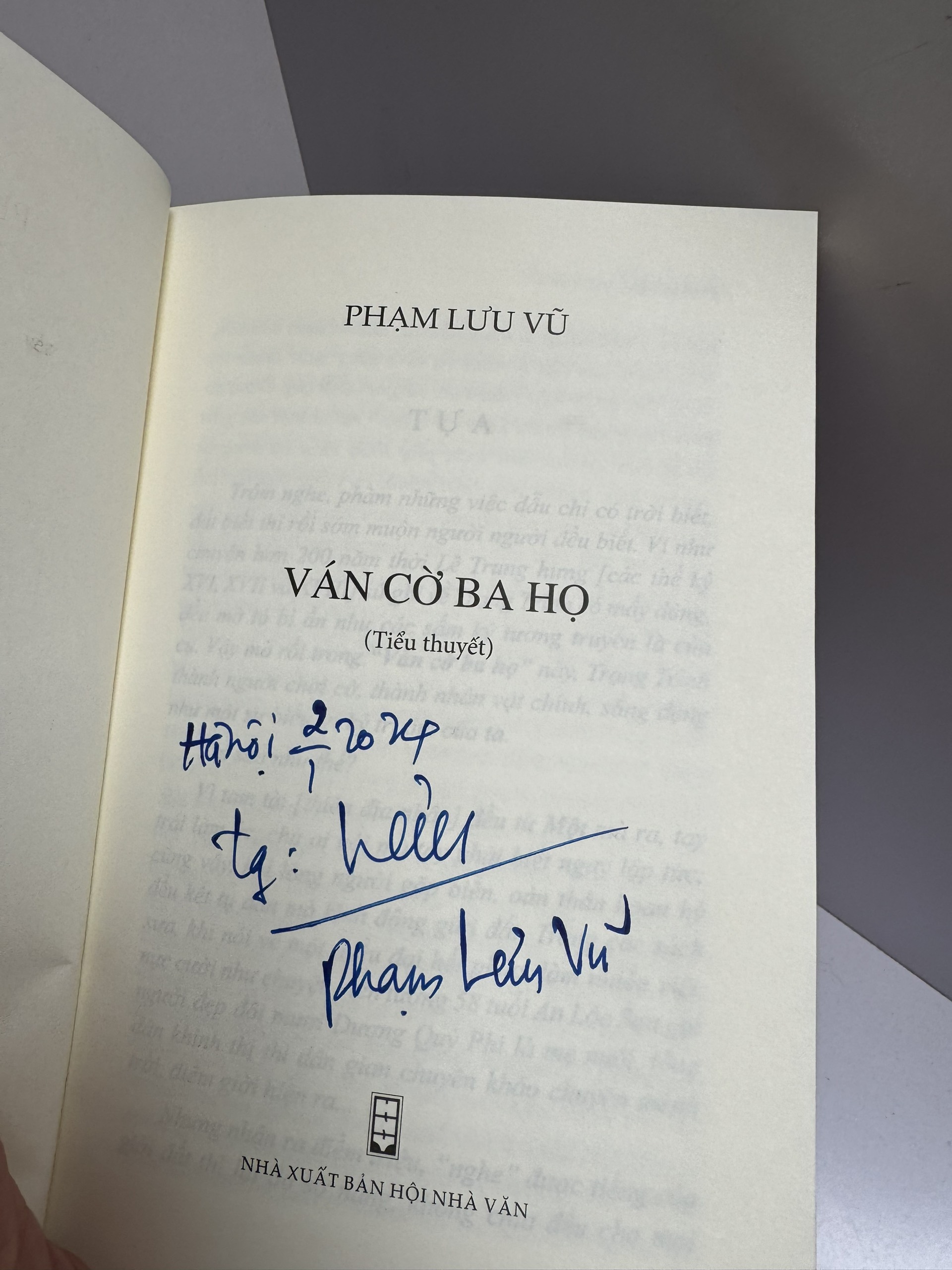 VÁN CỜ BA HỌ – Phạm Lưu Vũ - NXB Hội Nhà Văn