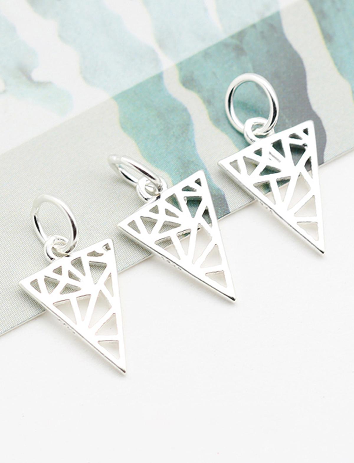Combo 4 cái charm bạc hình tam giác họa tiết hoa văn treo - Ngọc Quý Gemstones