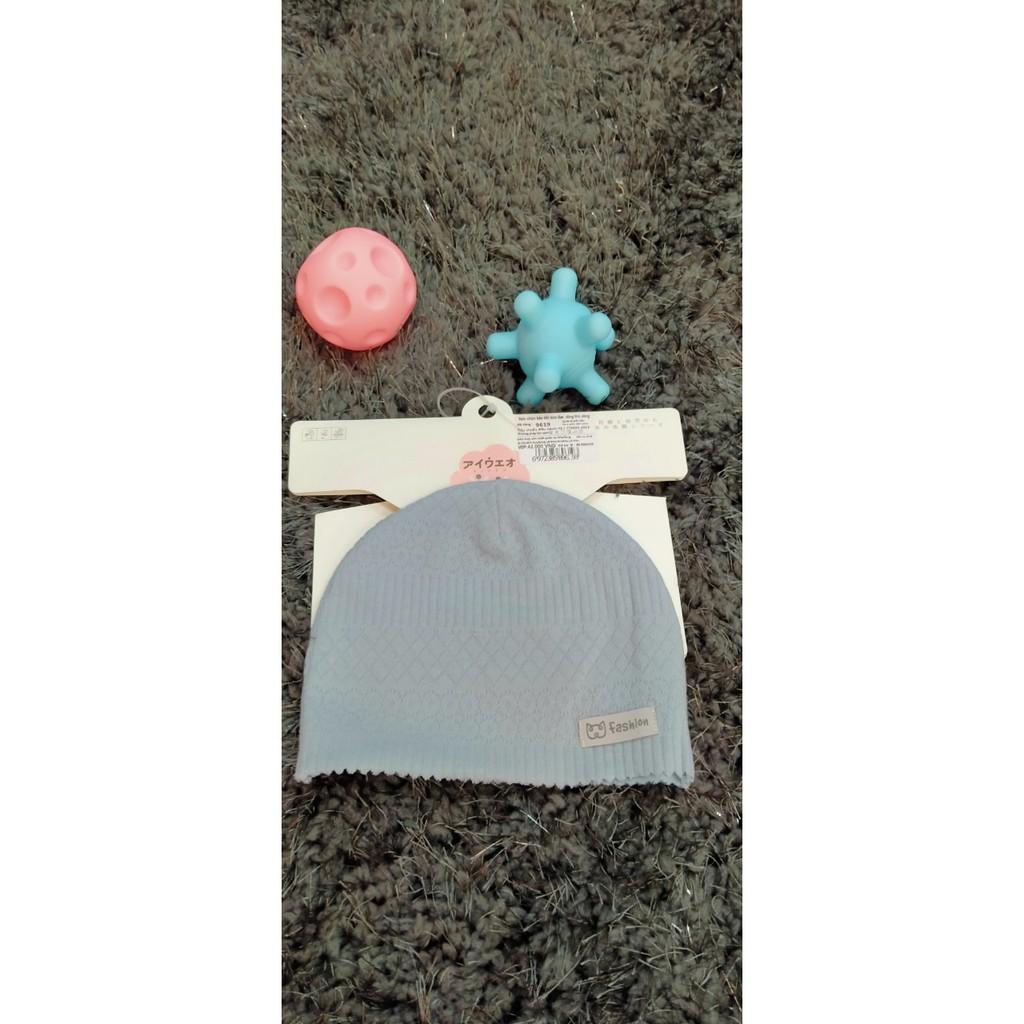 Nón em bé, nón dệt kim đan bông thủ công , chât liệu cotton 100% , thương hiệu Aiueo Nhật Bản.
