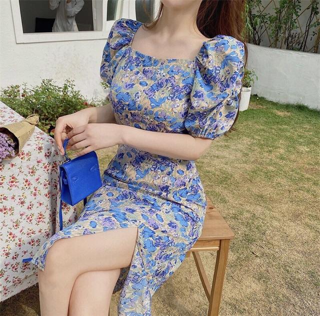 Đầm xoè hoa