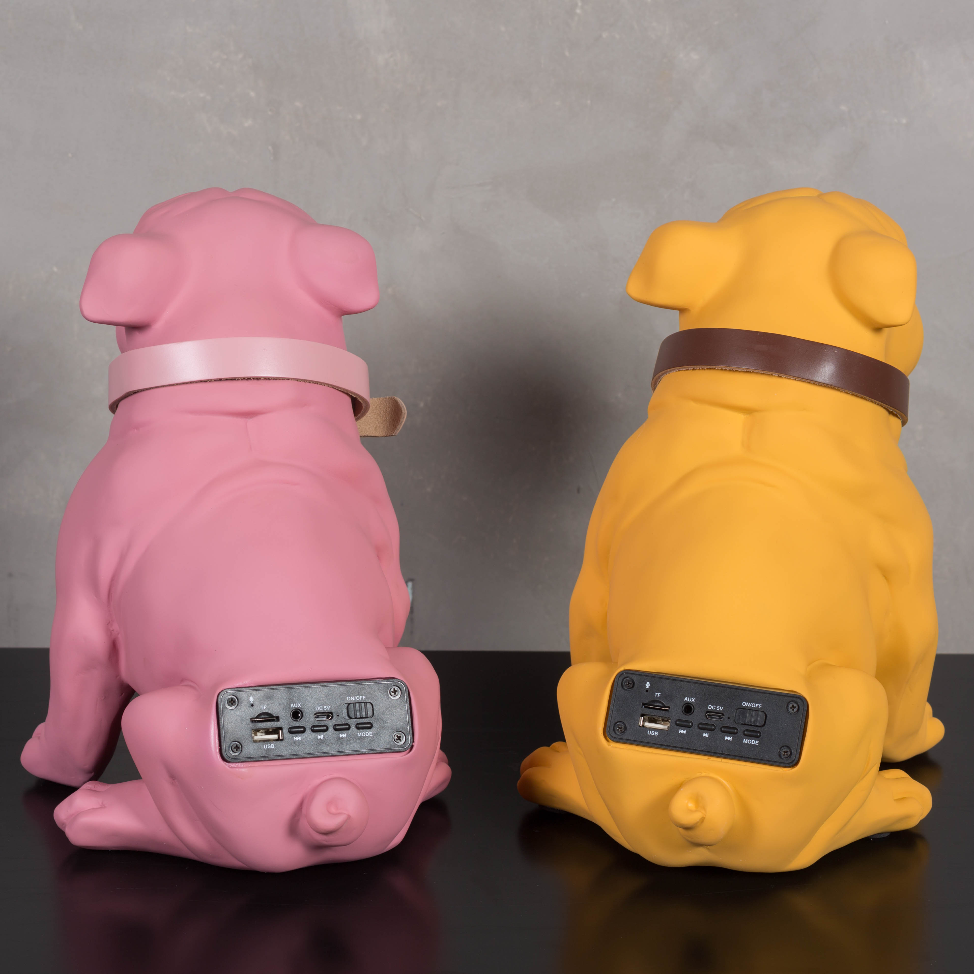 Decor để bàn trang trí chó loa Bull