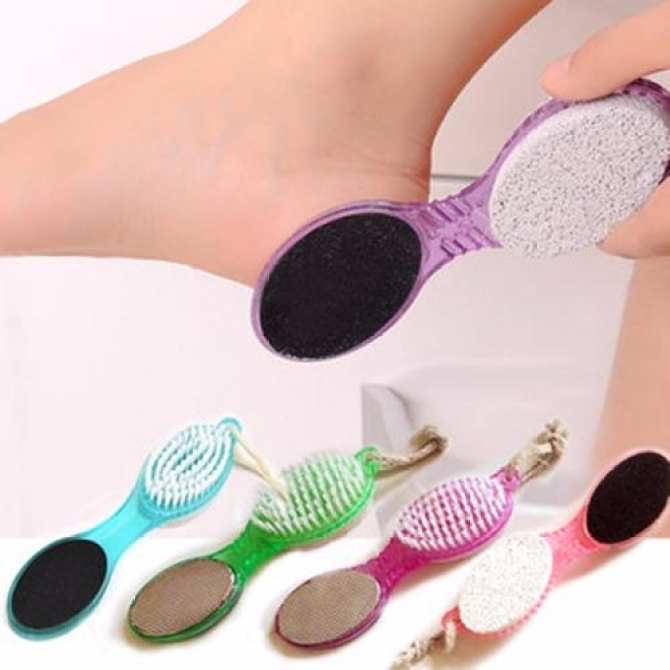 Dụng cụ chà gót chân đa năng 4 in 1 có móc treo tiện dụng