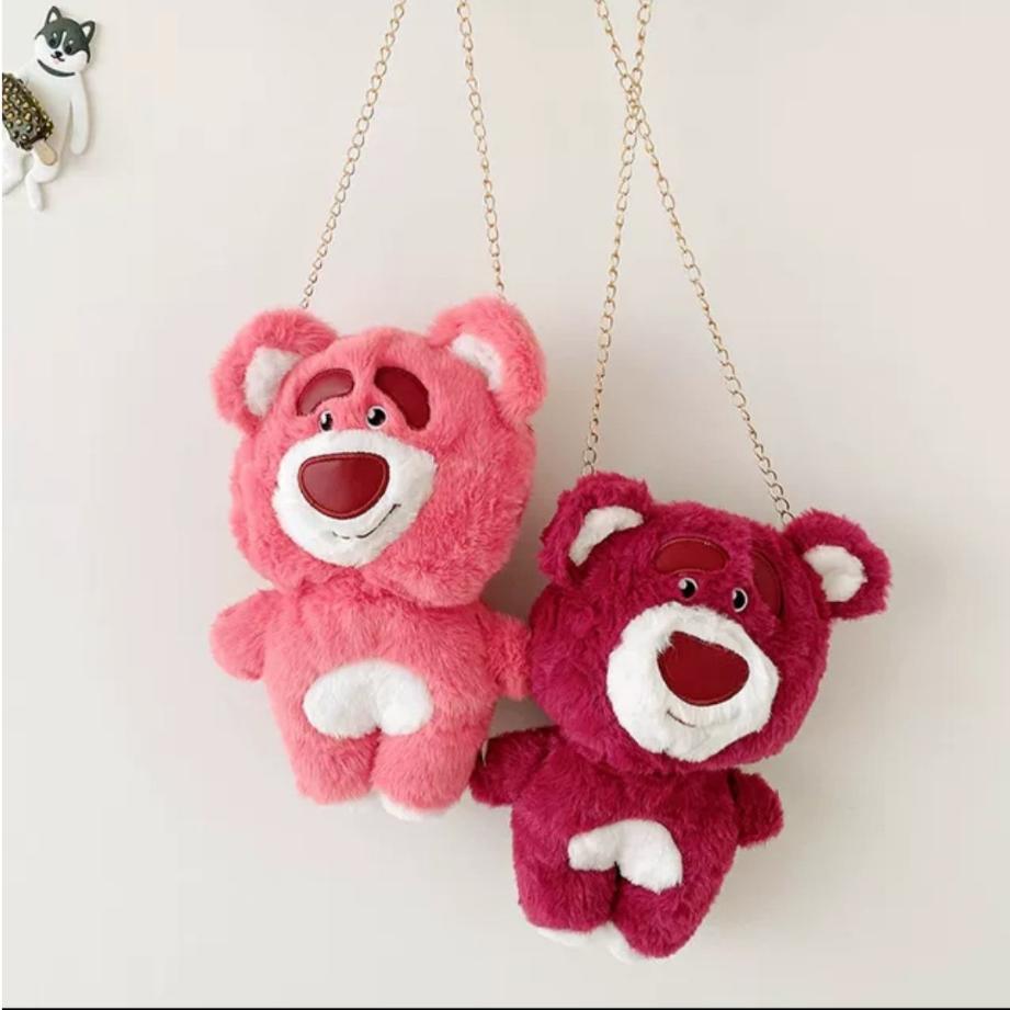 TÚI ĐEO CHÉO HÌNH GẤU DÂU HỒNG NHỒI BÔNG NGỘ NGHĨNH ĐÁNG YÊU HOT TREND 2023