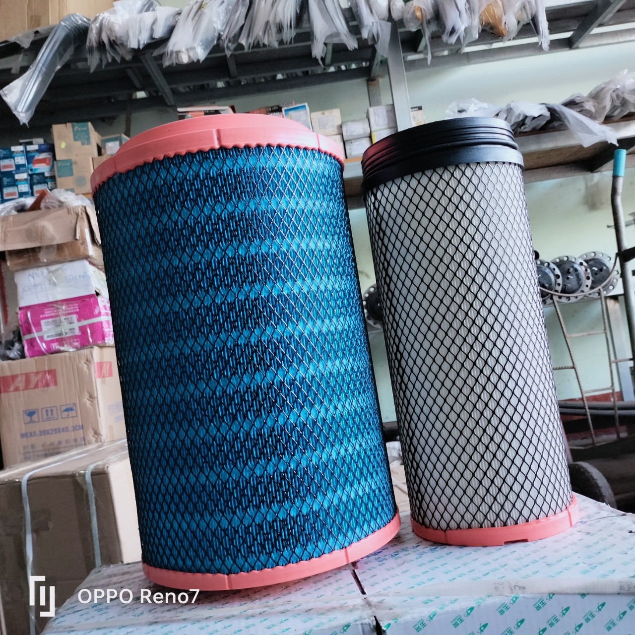 Lọc gió xe tải Howo 371, 375, xe khách Weichai giường nằm, Jac 5 chân. Mã lọc YK2841U1-937 kích thước 28X41, bằng cao su, có ruột. Hàng xịn