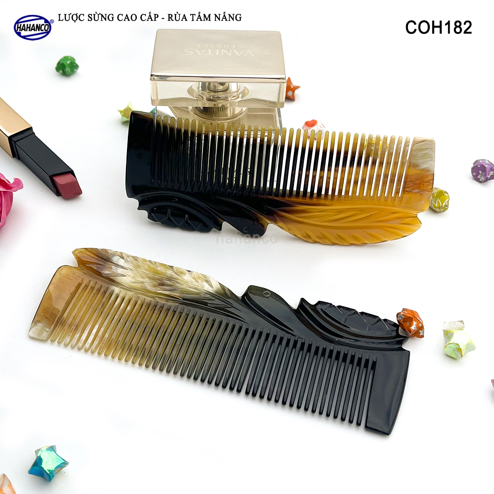 Lược Sừng Màu Vân Nưa Bằng Đầu Rùa Tắm Nắng Đục Khắc Tinh Xảo - có thể bỏ túi - COH182