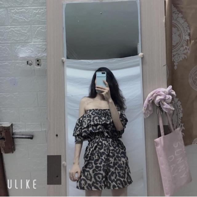 Váy hoạ tiết da báo
