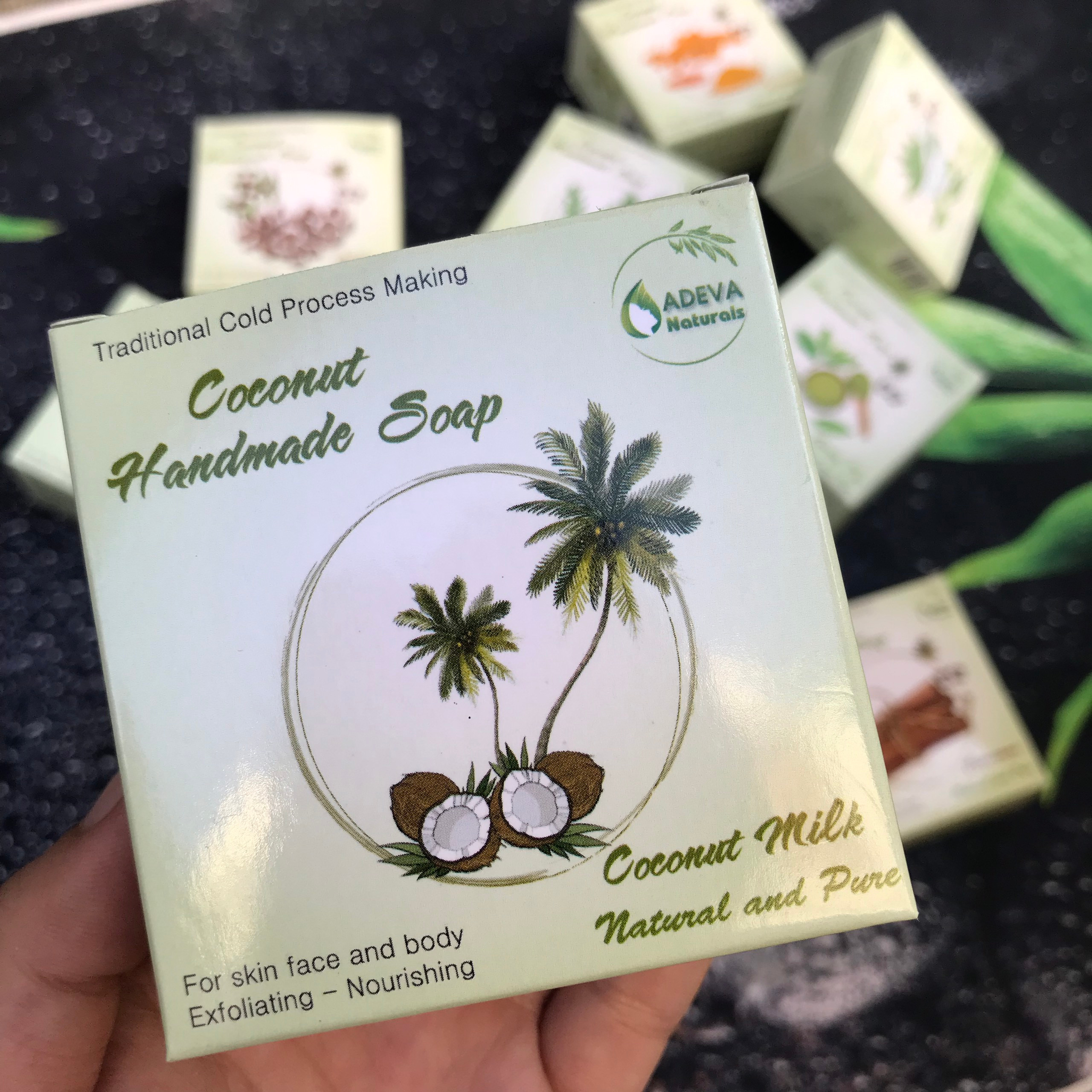 Xà phòng handmade Adeva Naturals - Xà bông sữa dừa (3 bánh - 100 gr/ 1 bánh) - Xà phòng handmade với thành phần từ thiên nhiên, an toàn dịu nhẹ, cho làn da mềm mại - Không gây khô rít da