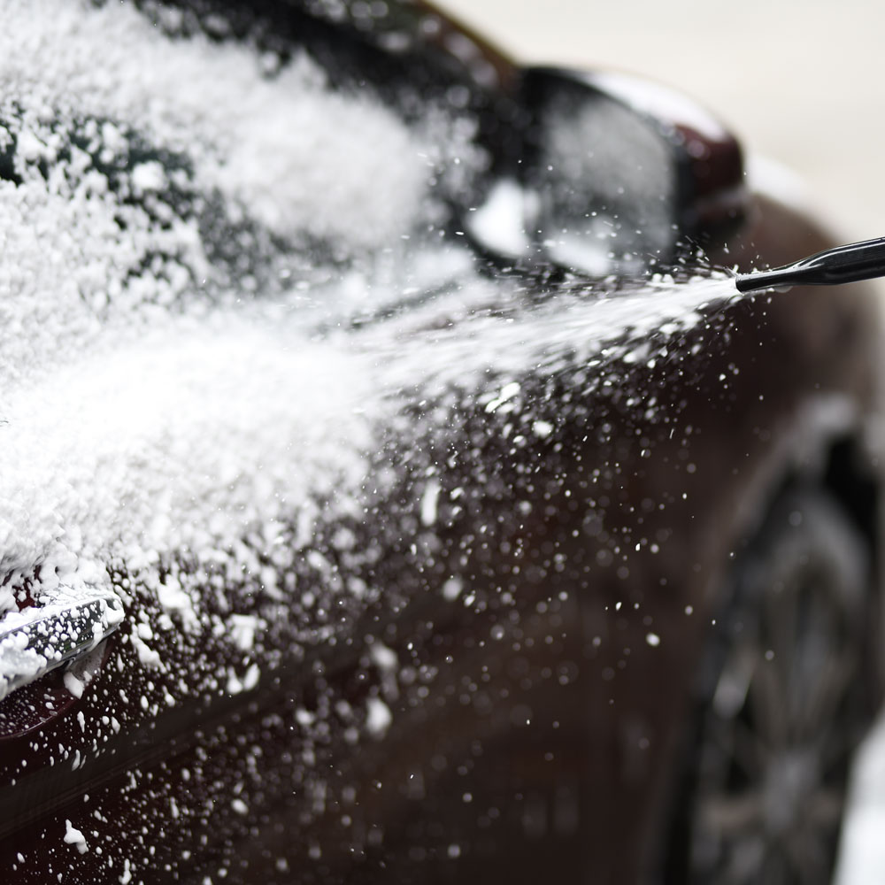 Nước rửa xe bọt tuyết chuyên dụng FOCAR Car Wash 4L cho ô tô xe máy đậm đặc tỷ lệ pha 1:70 tiêu chuẩn ISO 9001:2015 - TẶNG thêm 3 khăn microfiber