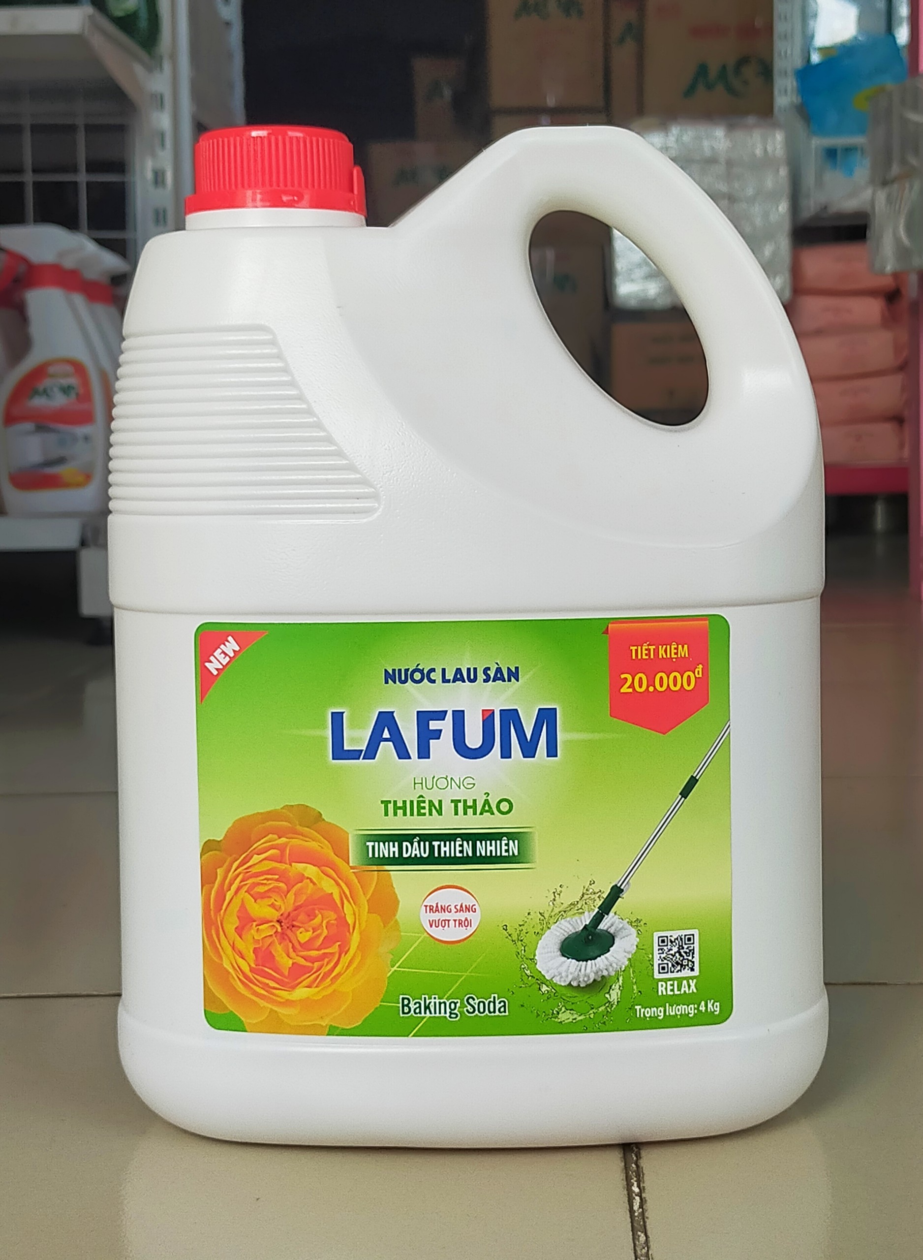 Nước Lau Sàn Lafum Hương Thiên Thảo Chai 4L, Hương hoa thiên nhiên thơm ngát, lau sạch vết bẩn,vi khuẩn,xuađuổicôntrùng