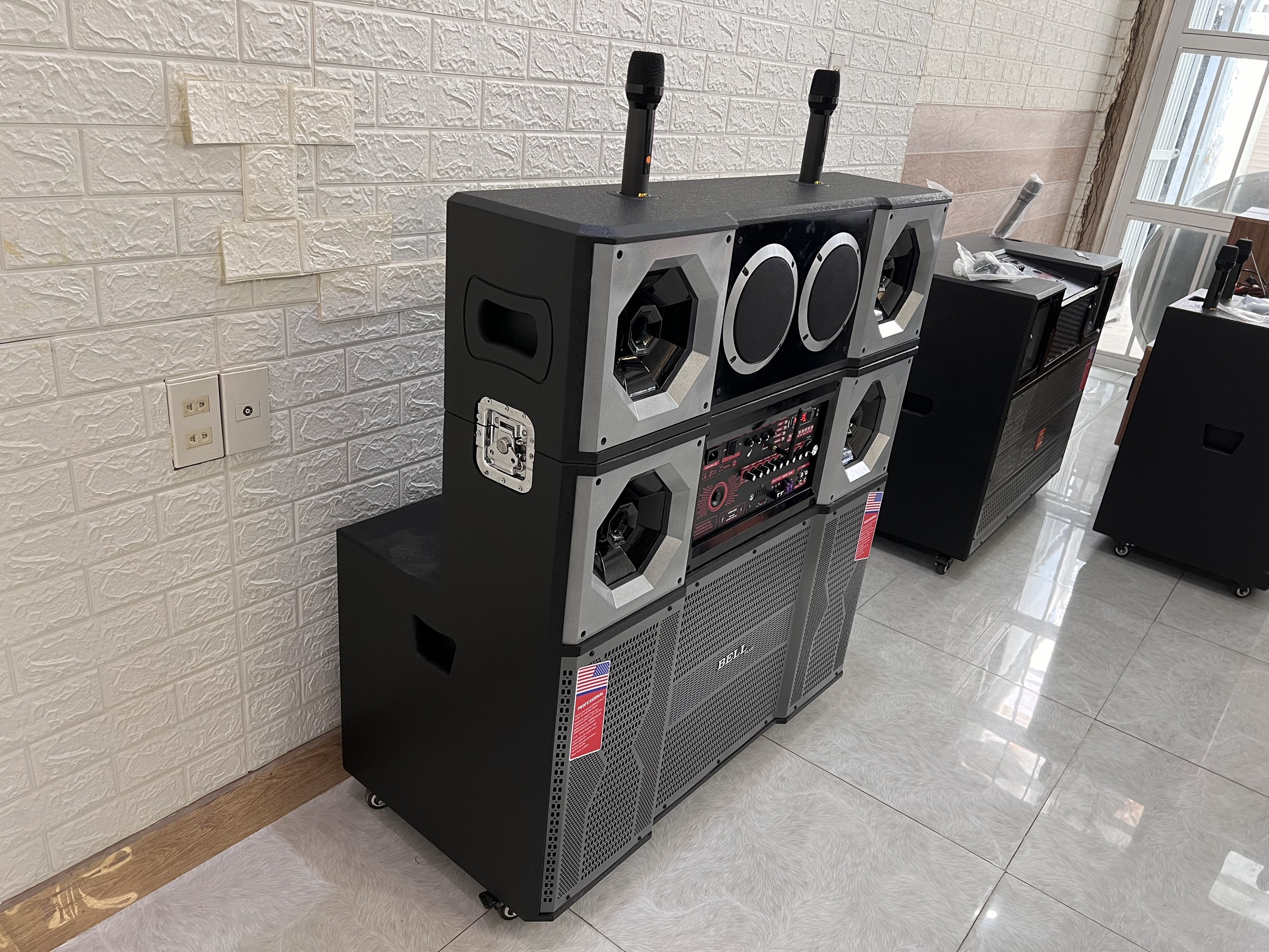 Loa kéo Gập 4 tấc đôi 2 bass 40 và 4 chép 2 loa mid cao cấp chuyên karaoke và nghe nhạc hàng cao cấp (Vip). (hàng chính hãng) 