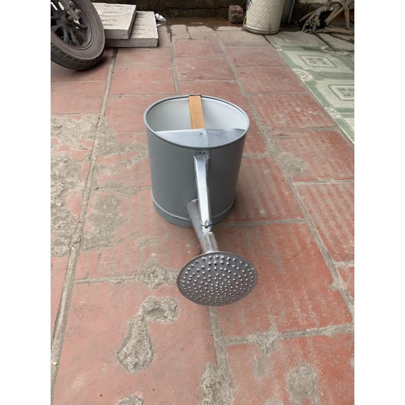 Ô Doa tưới nước-Hoa Sen tưới nước bằng tôn dung tích 10 lít
