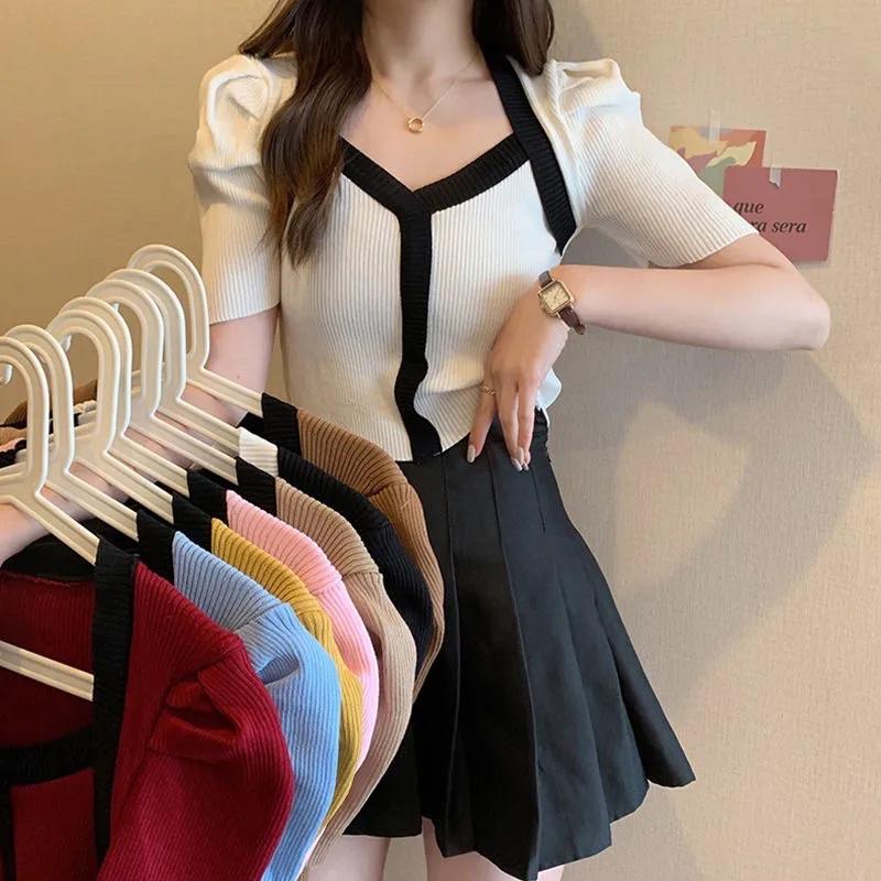 Áo len Montoghi dệt kim LINE GIỮA phối ÁO KHOÁC TAY PHỒNG cổ chữ V xinh xắn