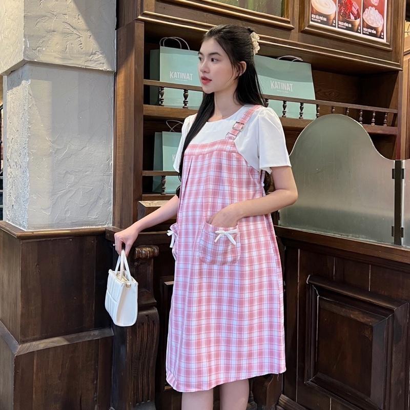 Đầm bầu yếm liền Karo phối túi dễ thương, xinh xắn chất cotton lụa Váy Bầu Năng Động - Đen