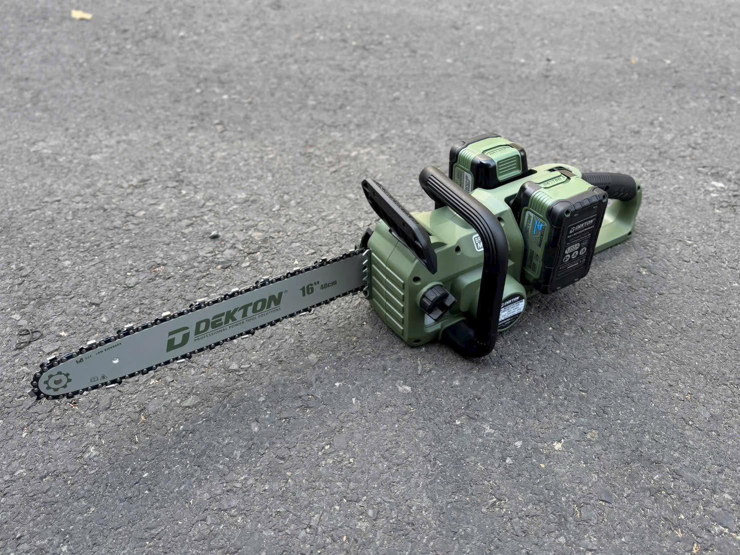 THÂN MÁY CƯA XÍCH PIN 16 INCH (40V) MOTOR BRUSHLESS MÀU OLIVE M21x2-CX16XPRO DEKTON - HÀNG CHÍNH HÃNG