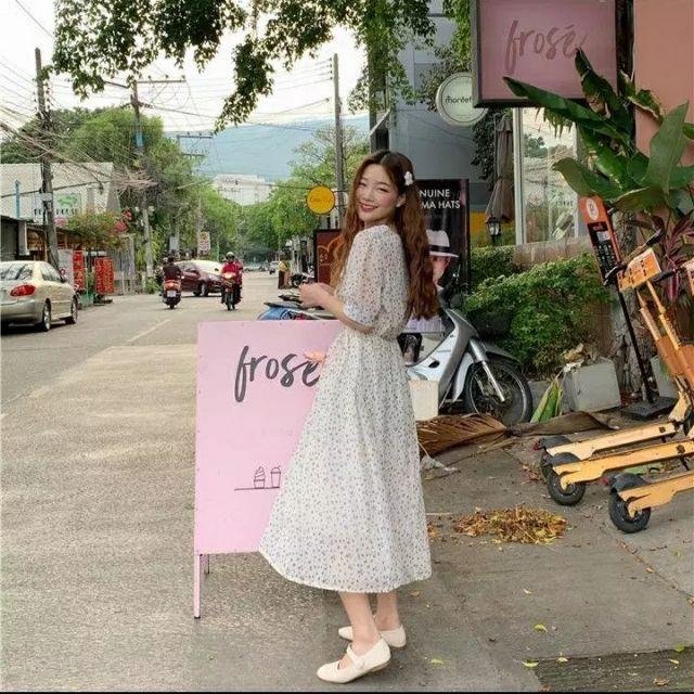 Đầm hoa nhí cổ vuông ngắn tay tiểu thư phong cách vintage Hàn Quốc ulzzang