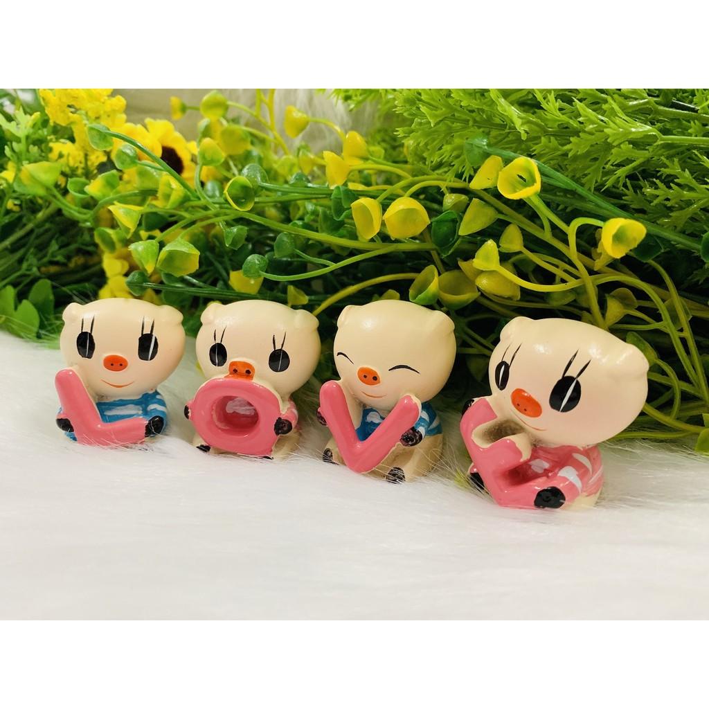 Bộ 4 tượng Heo Love