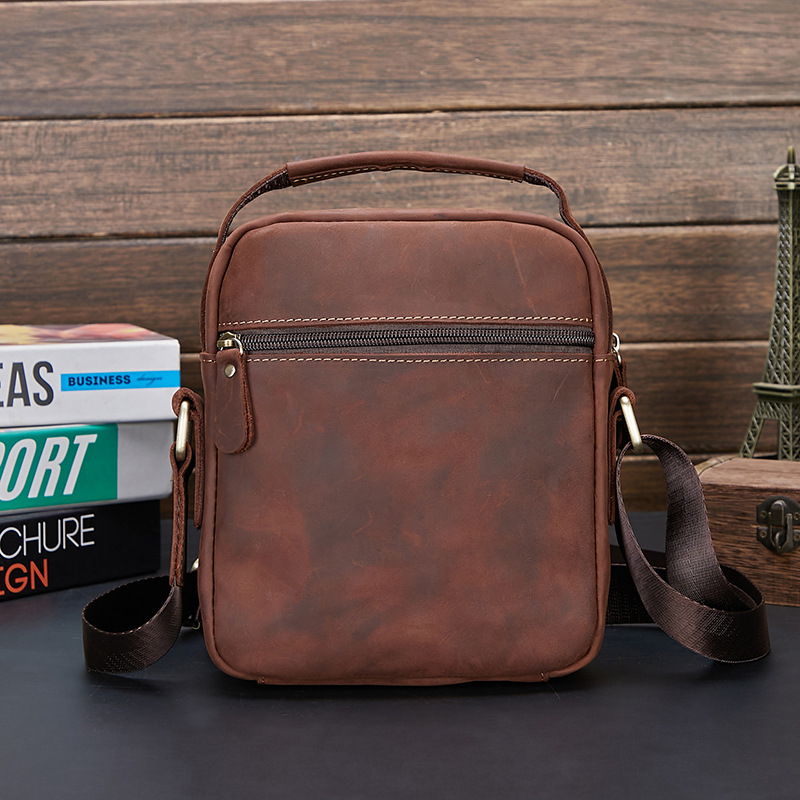 Túi đeo chéo nam DA BÒ THẬT – BEE GEE DCN9383A