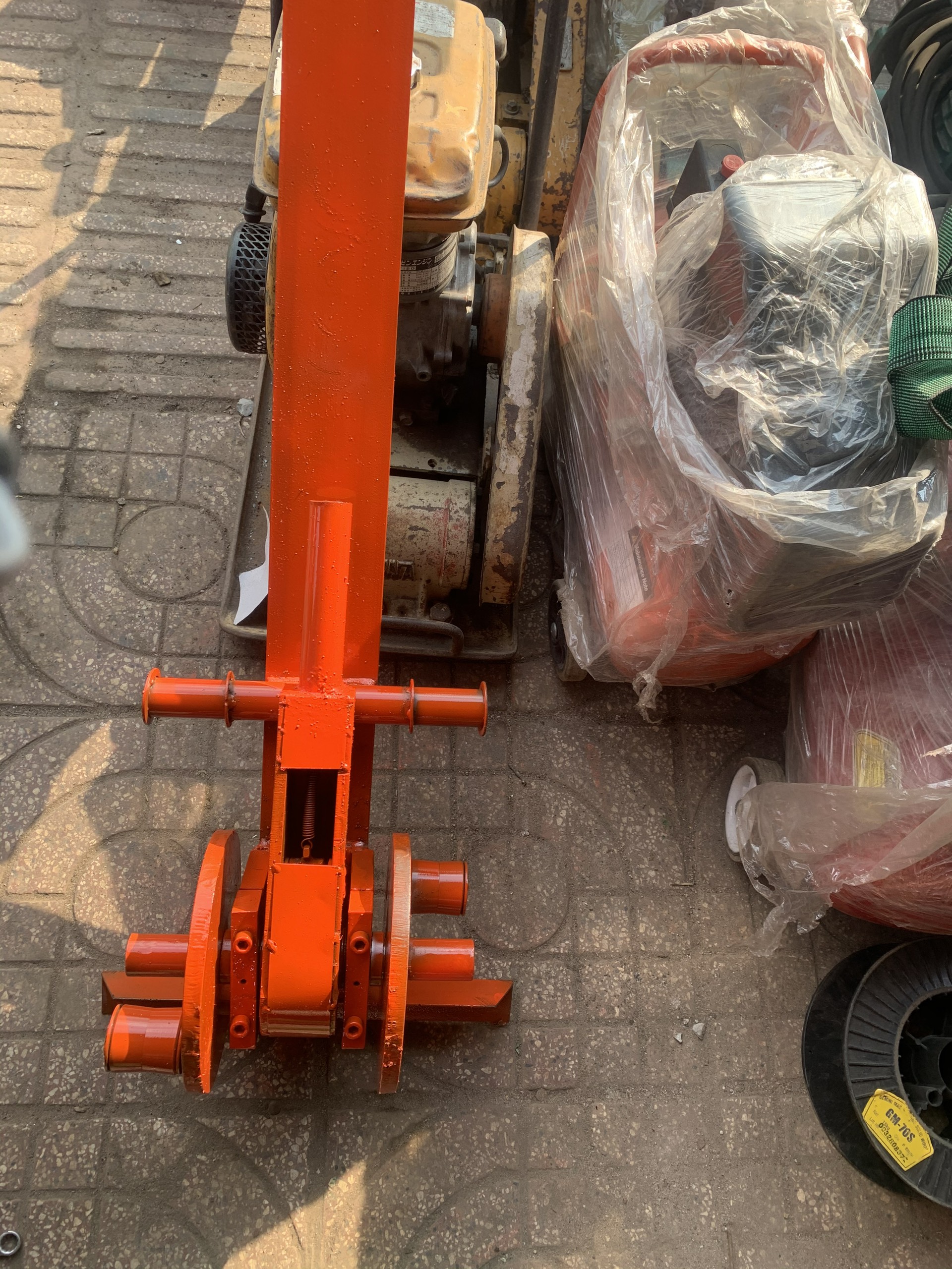 Bẻ sắt phi 16-25
