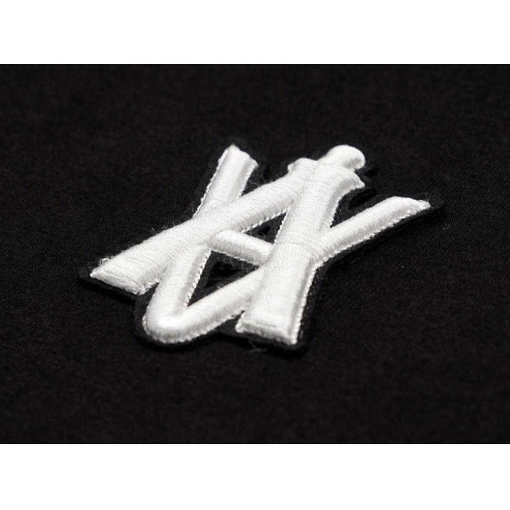 Áo thun  Basic x Lisa unisex